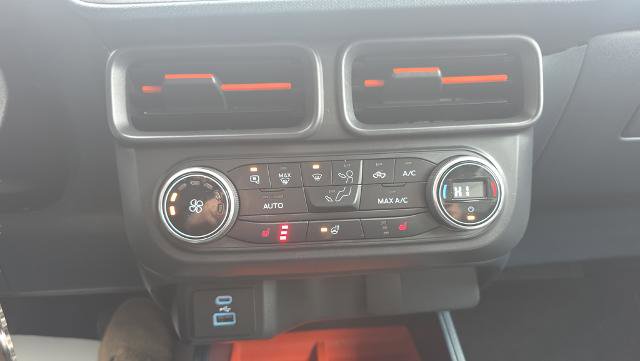 Certified 2022 Ford Maverick XLT w/ XLT Luxury Package image 24