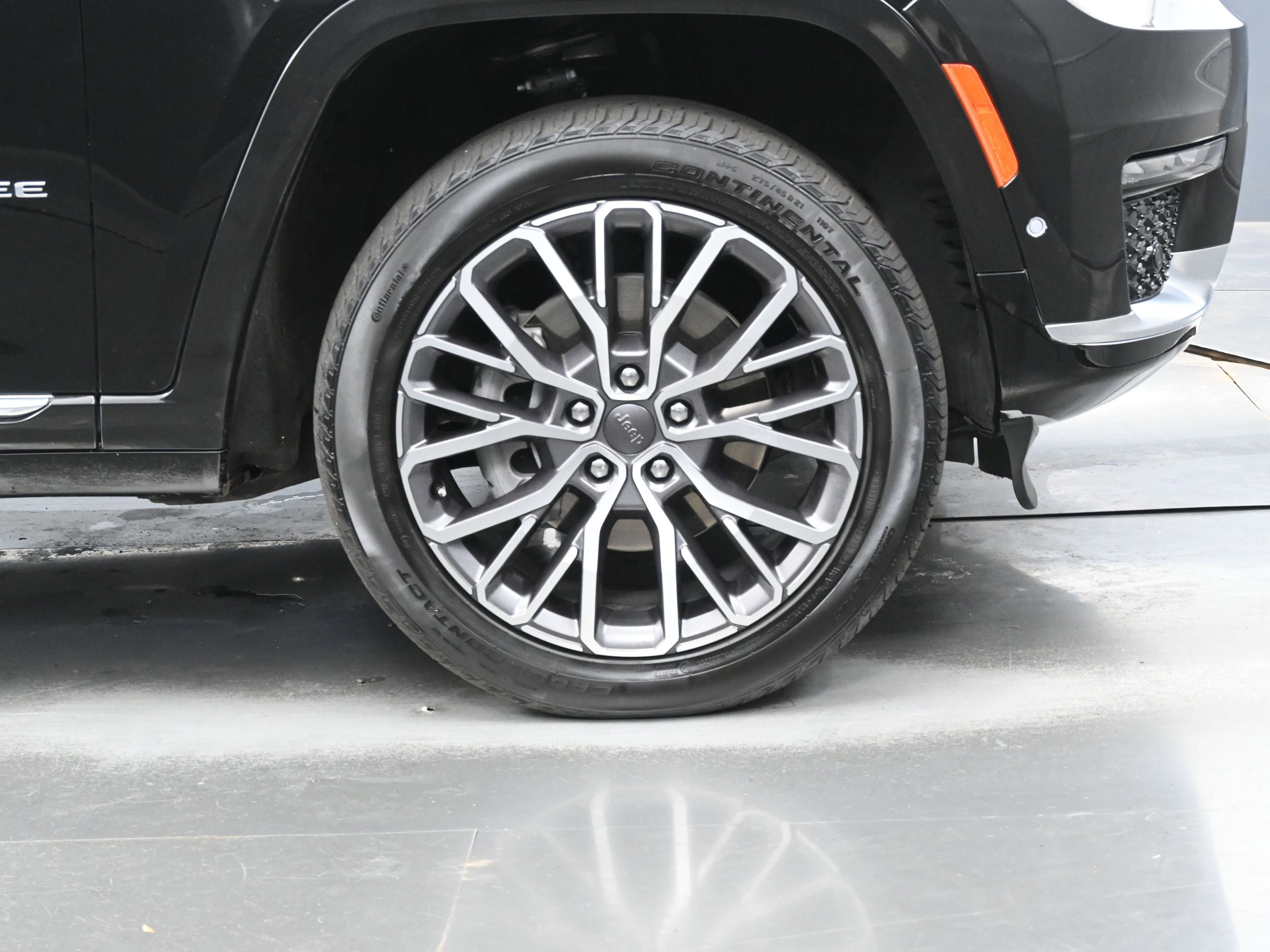 Used 2023 Jeep Grand Cherokee L Summit image 9