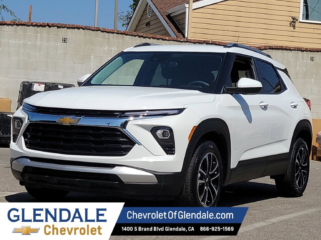 Used 2024 Chevrolet Trax RS w/ Driver Confidence Package FWD image 7