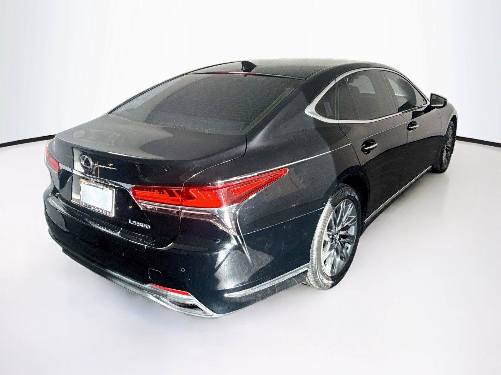 Used 2018 Lexus LS 500 w/ Accessory Package (Z2) RWD image 5
