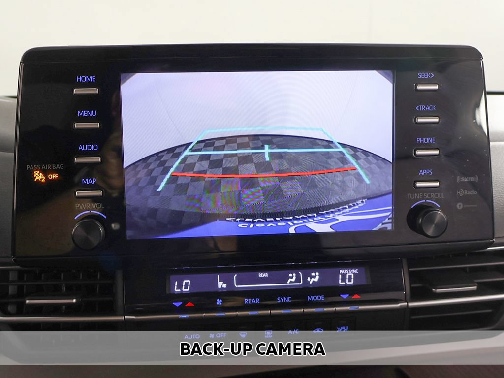 Used 2024 Toyota Sienna LE AWD/4WD image 5