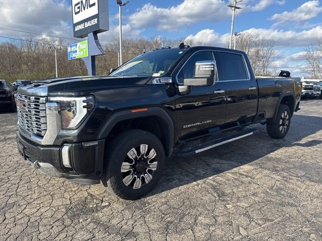 Used 2024 GMC Sierra 3500 Denali w/ Denali Reserve Package image 3