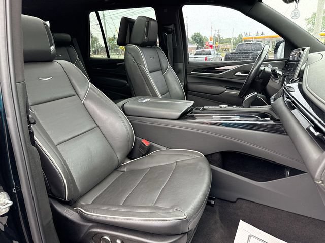 Used 2023 Cadillac Escalade Sport AWD/4WD image 26