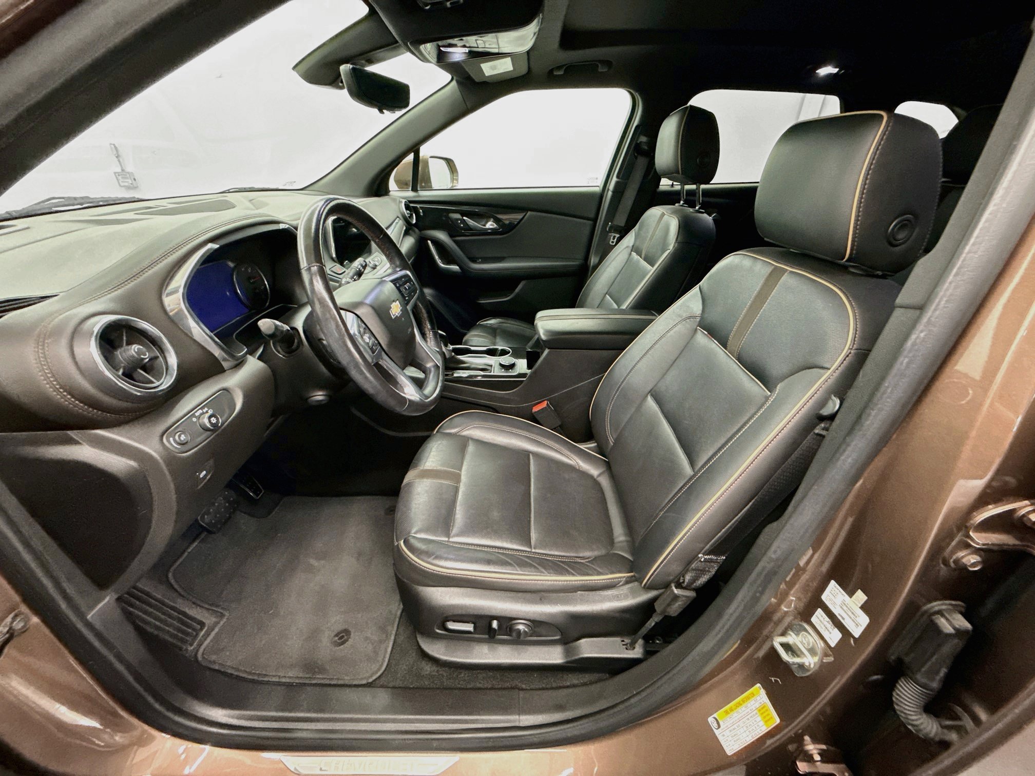 Used 2019 Chevrolet Blazer Premier w/ Sun and Wheels Package FWD image 13