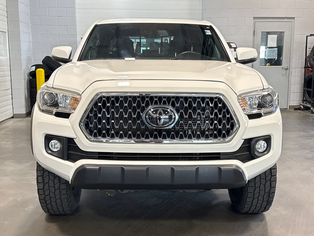 Used 2019 Toyota Tacoma TRD Off-Road AWD/4WD image 2