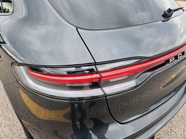 Used 2024 Porsche Macan image 37