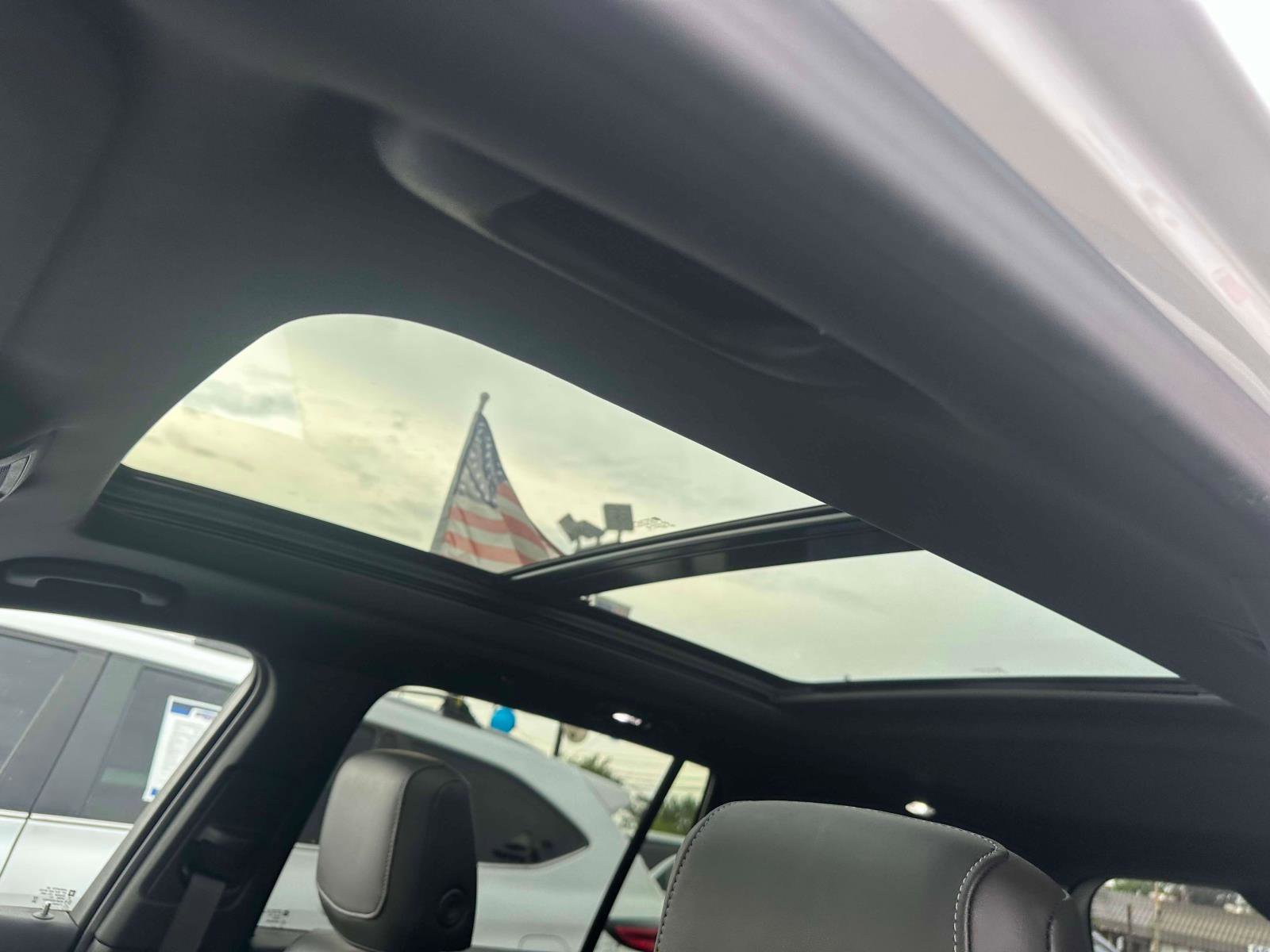 Used 2022 Cadillac XT6 Premium Luxury w/ Technology Package image 19