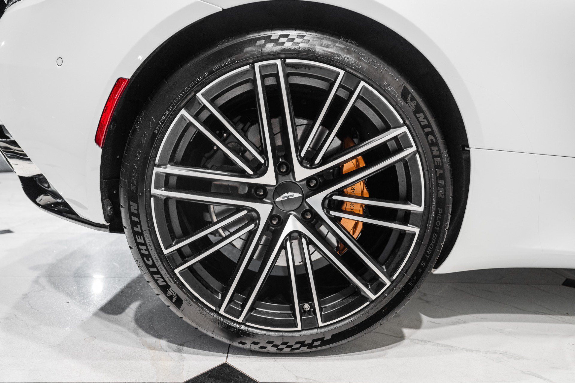 Used 2024 Aston Martin DB12 Coupe RWD image 46