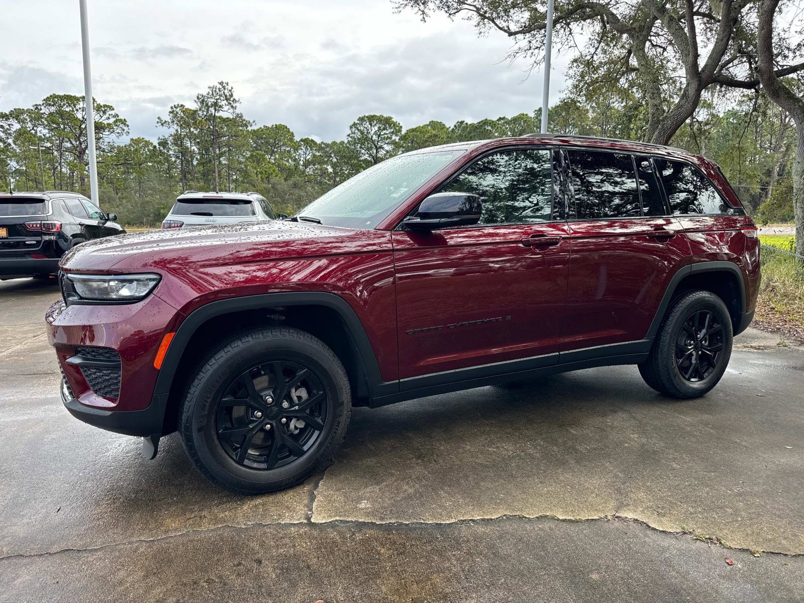 Certified 2025 Jeep Grand Cherokee Altitude image 7