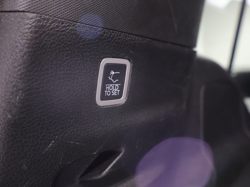 Used 2024 Jeep Wagoneer L Series III w/ Flexible Seating Group image 20