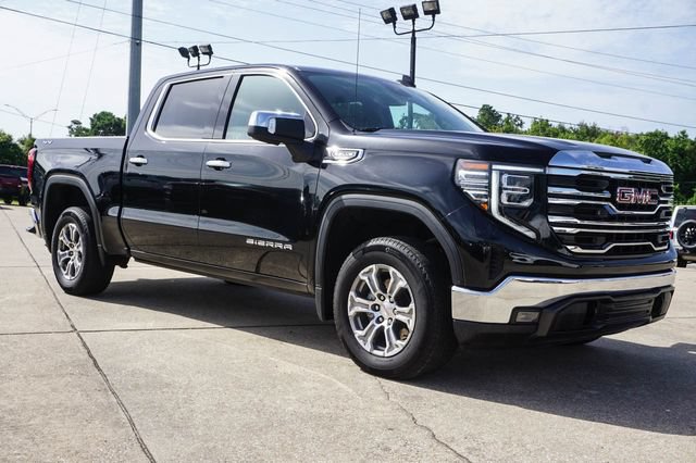Used 2025 GMC Sierra 1500 SLT AWD/4WD image 2