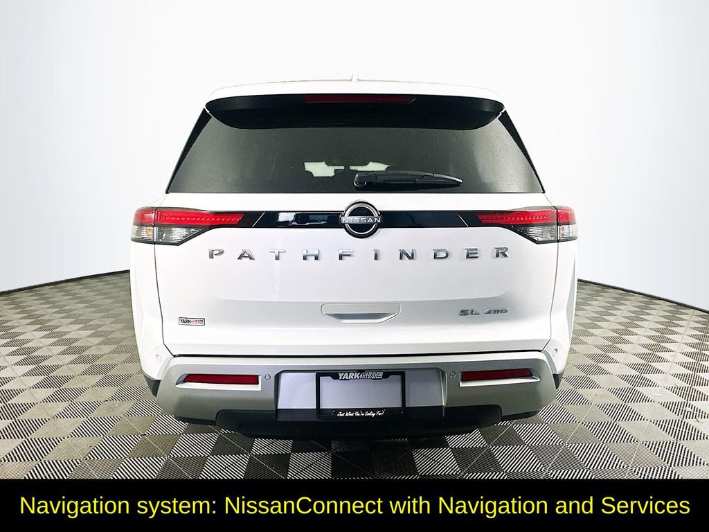 Used 2025 Nissan Pathfinder SL w/ Cargo Package image 9