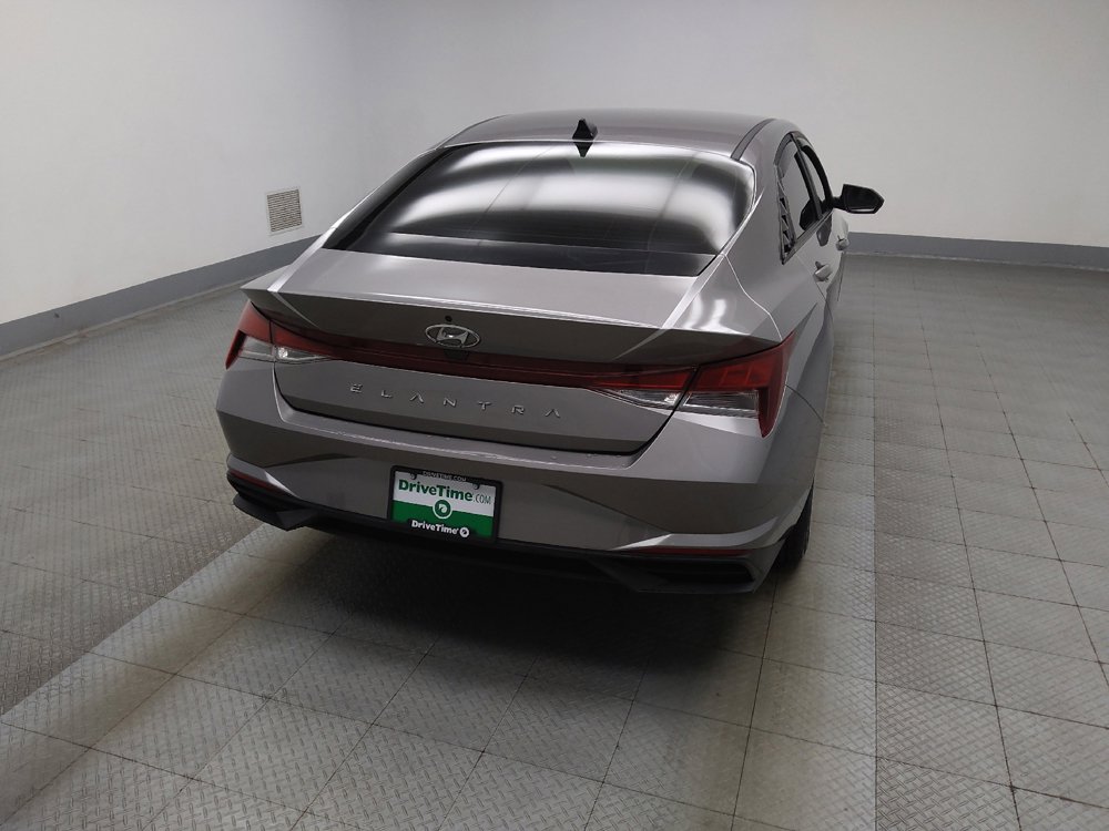Used 2022 Hyundai Elantra SE w/ Preferred Accessory Package FWD image 7