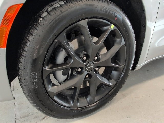 New 2026 Chrysler Pacifica Select image 9