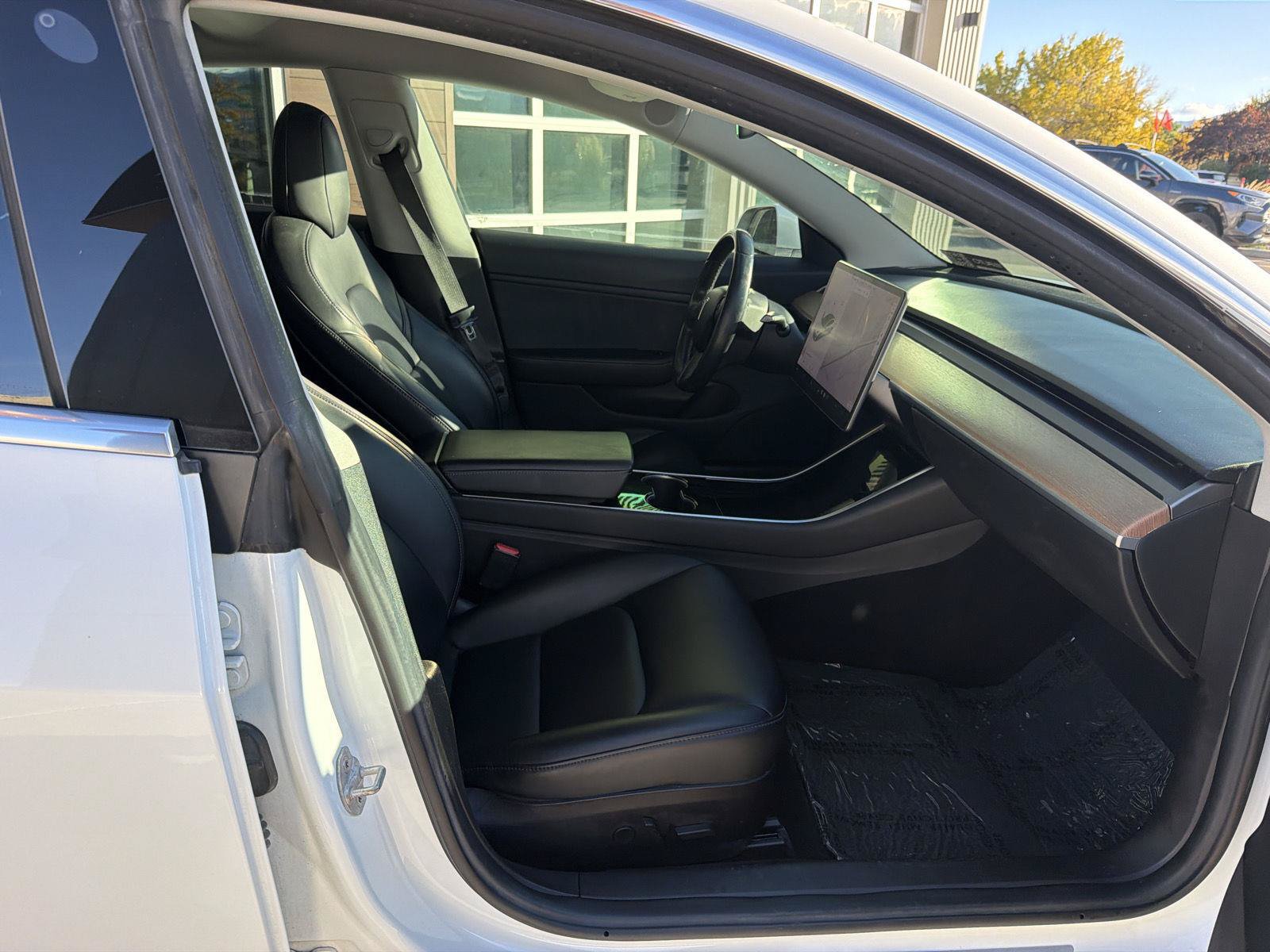 Used 2018 Tesla Model 3 Long Range RWD image 22