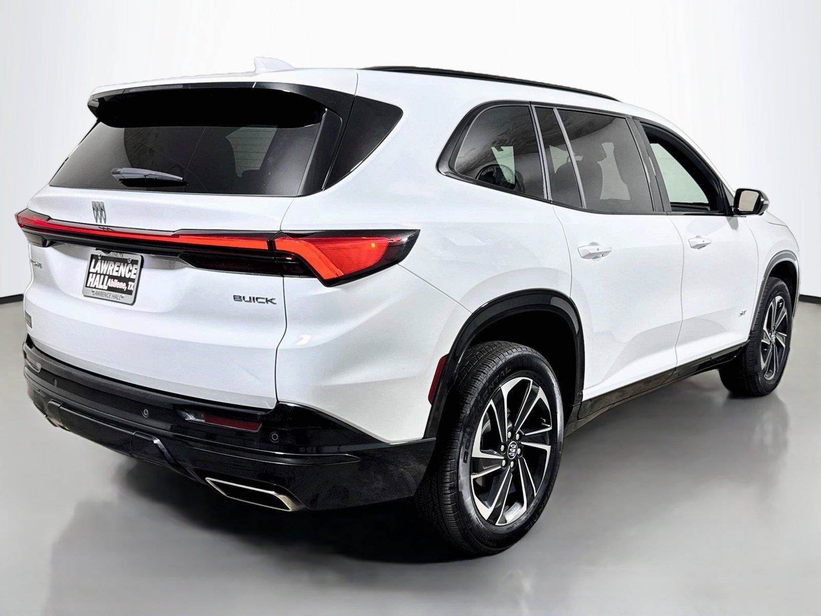 Certified 2026 Buick Enclave Sport Touring FWD image 4