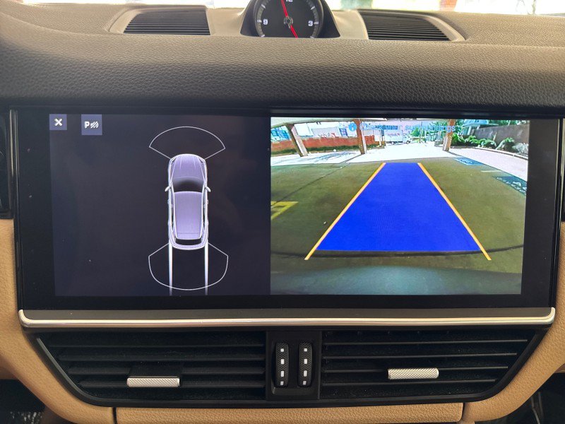 Used 2019 Porsche Cayenne AWD/4WD image 24