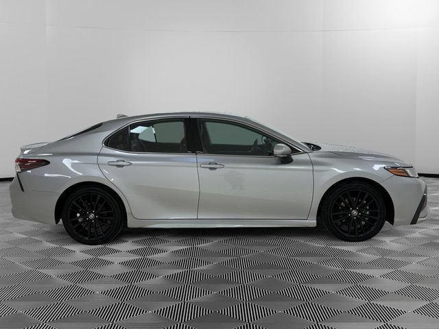 Used 2024 Toyota Camry XSE FWD image 6