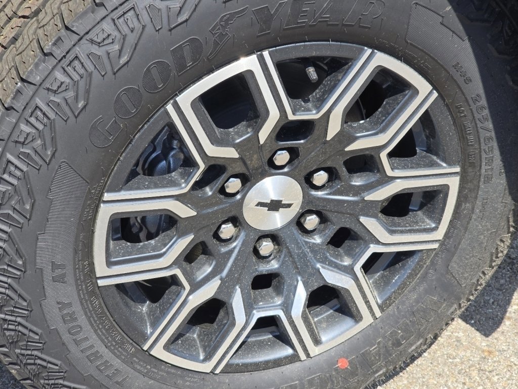 New 2026 Chevrolet Colorado Z71 w/ Technology Package AWD/4WD image 7