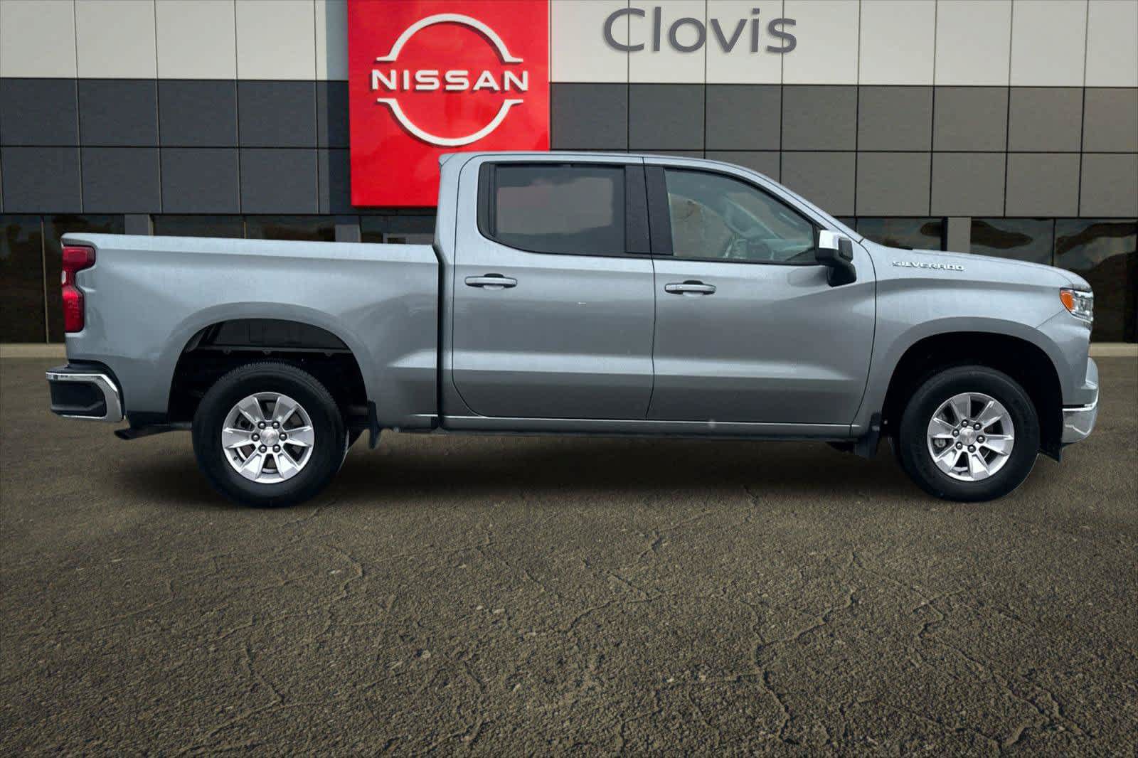 Used 2026 Chevrolet Silverado 1500 LT AWD/4WD image 8