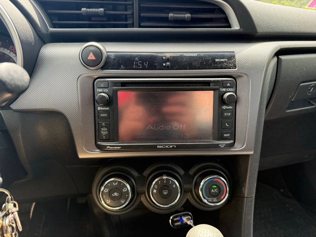 Used 2014 Scion tC FWD image 12