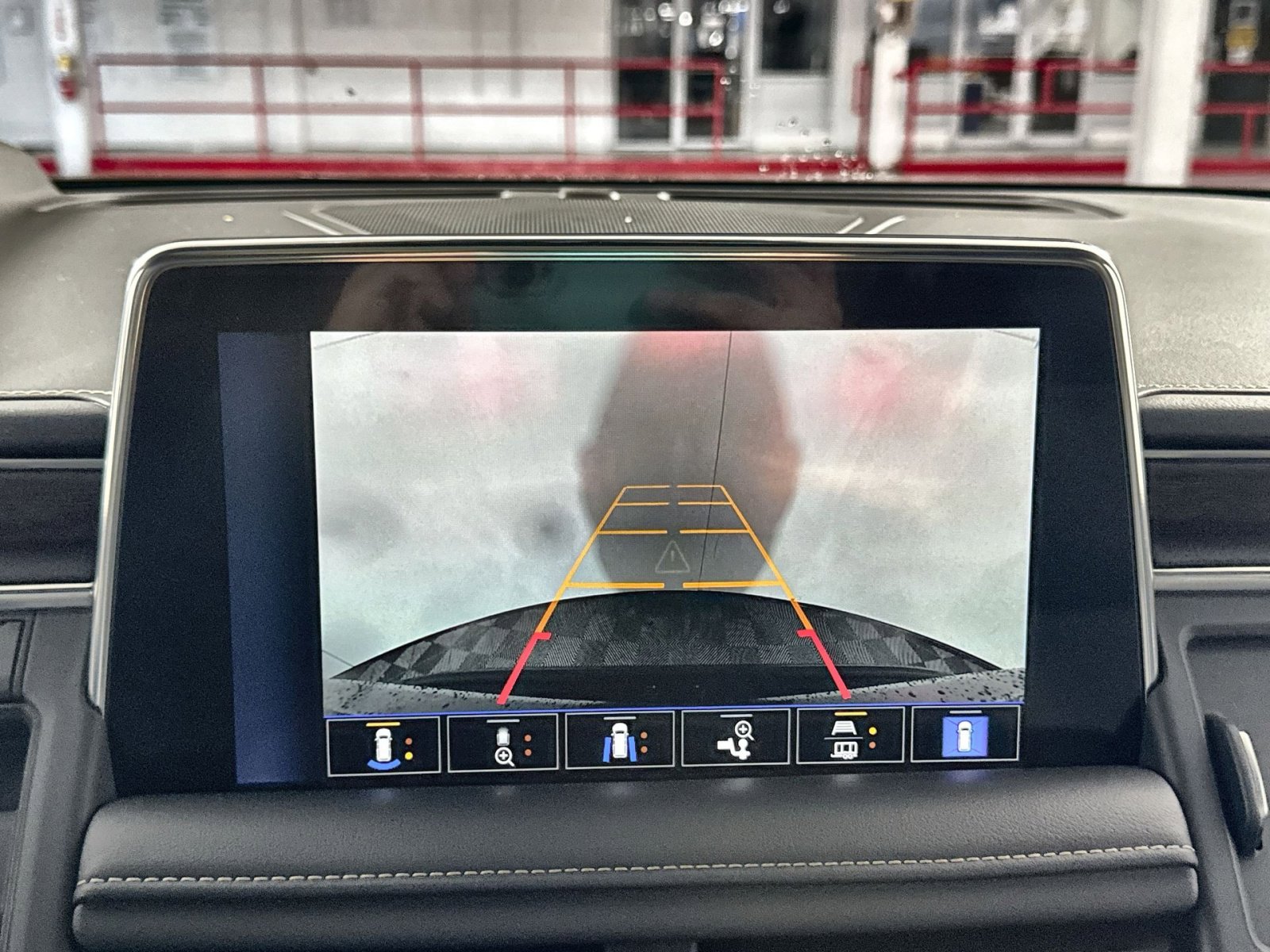 Used 2023 Chevrolet Suburban Premier image 19