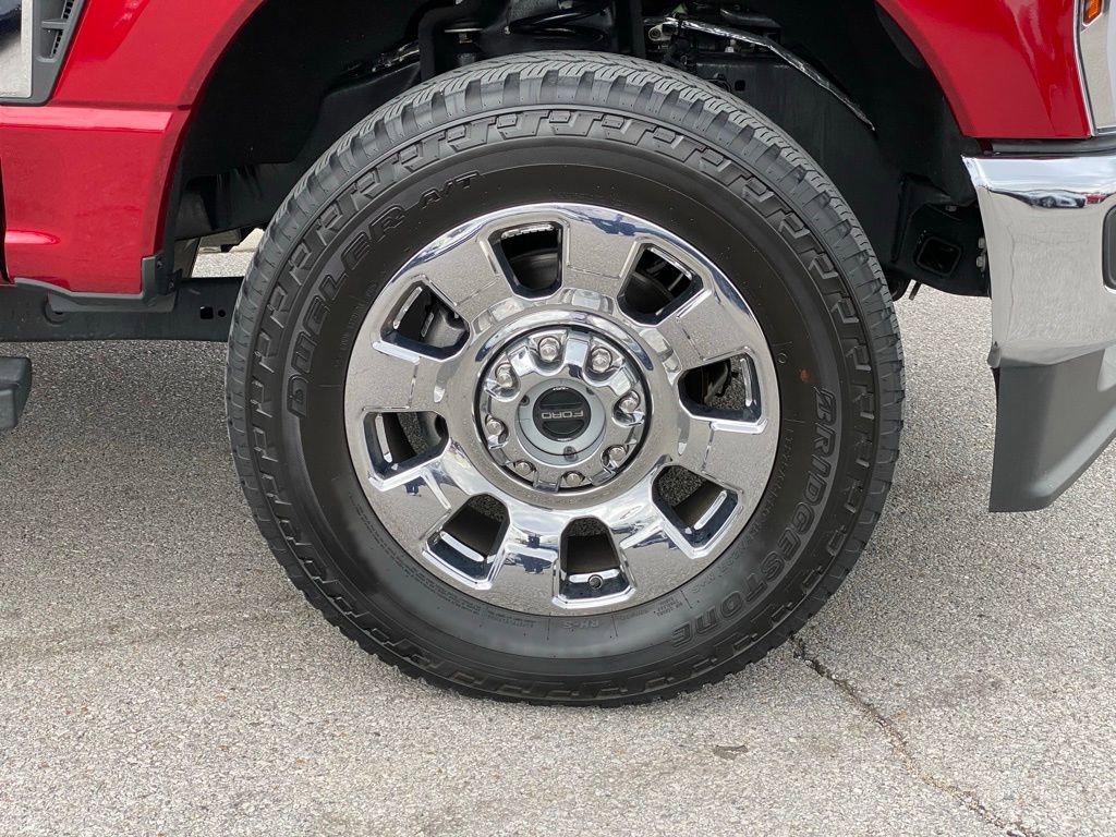 Used 2025 Ford F250 Lariat w/ Chrome Package image 31