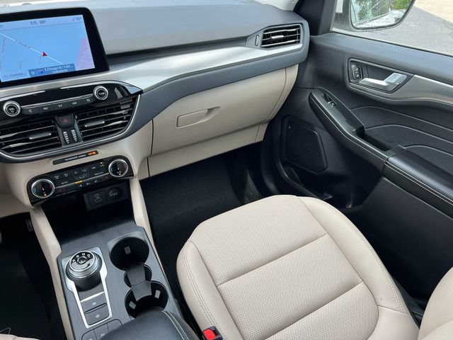 Certified 2022 Ford Escape Titanium FWD image 35