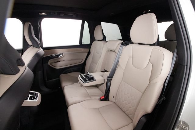 Certified 2026 Volvo XC90 B6 Plus AWD/4WD image 18