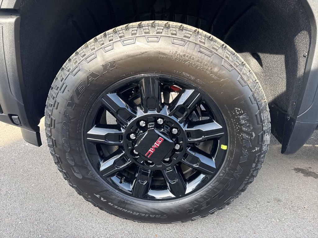 New 2026 GMC Sierra 2500 AT4 w/ AT4 Premium Plus Package image 33