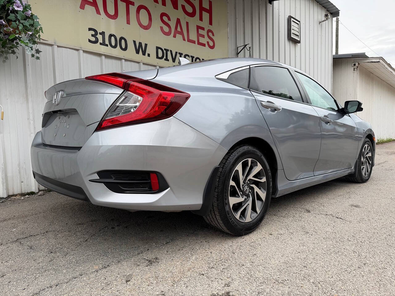 Used 2018 Honda Civic EX image 4