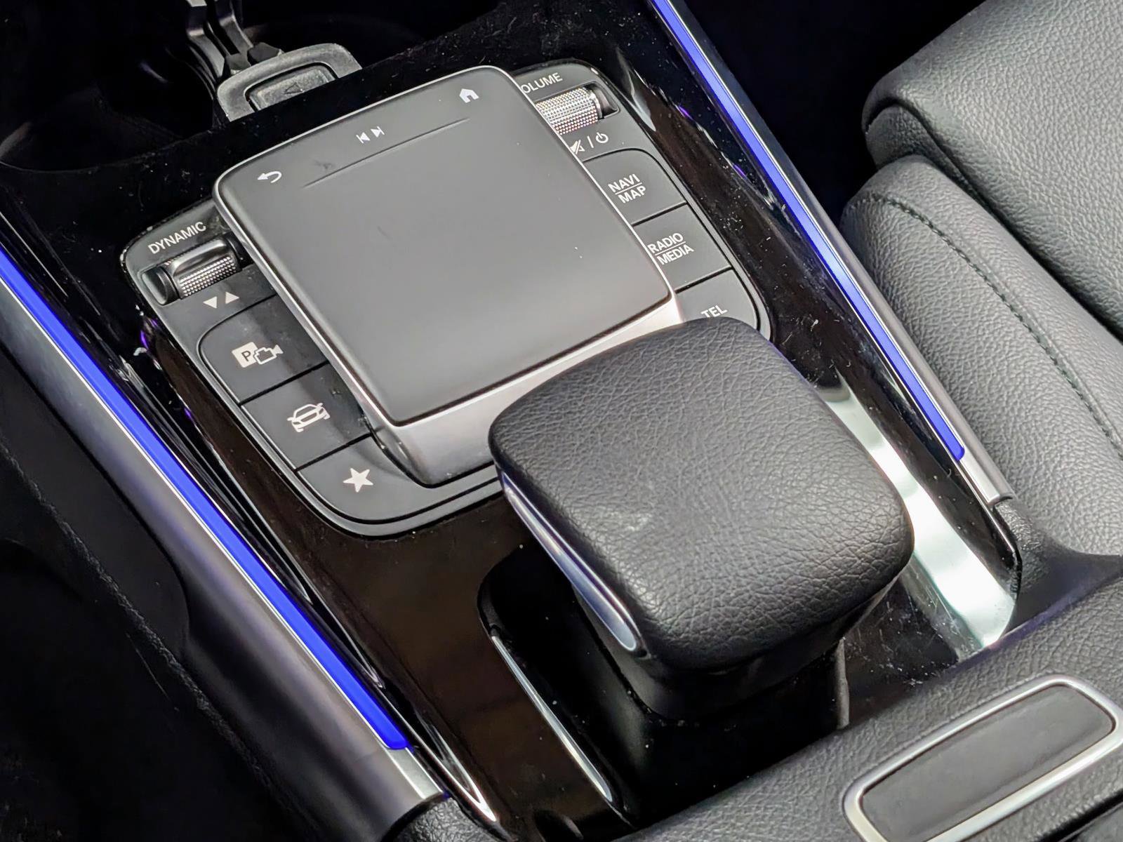 Used 2023 Mercedes-Benz EQB 300 4MATIC image 28