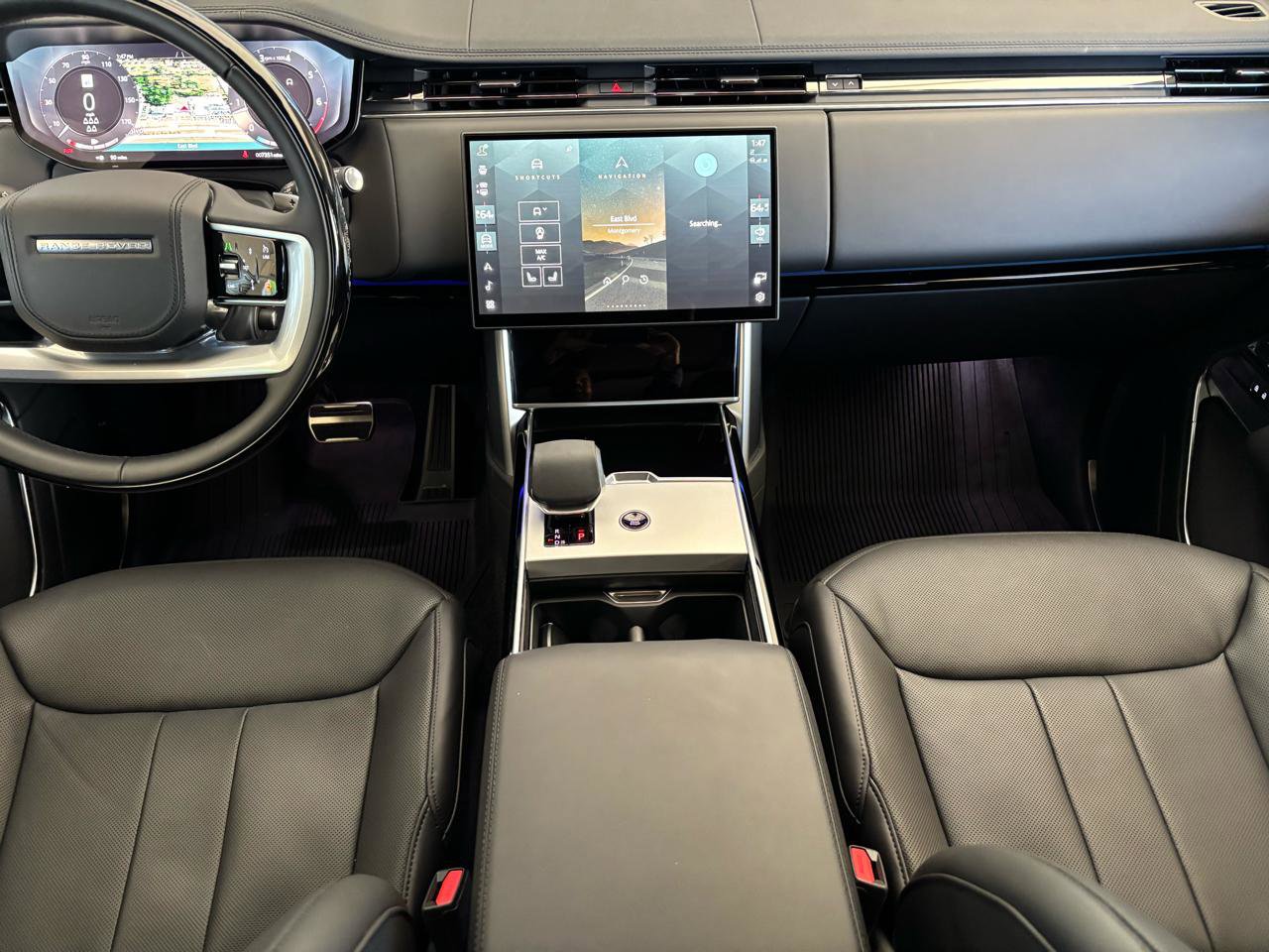 Used 2025 Land Rover Range Rover Long Wheelbase SE image 14