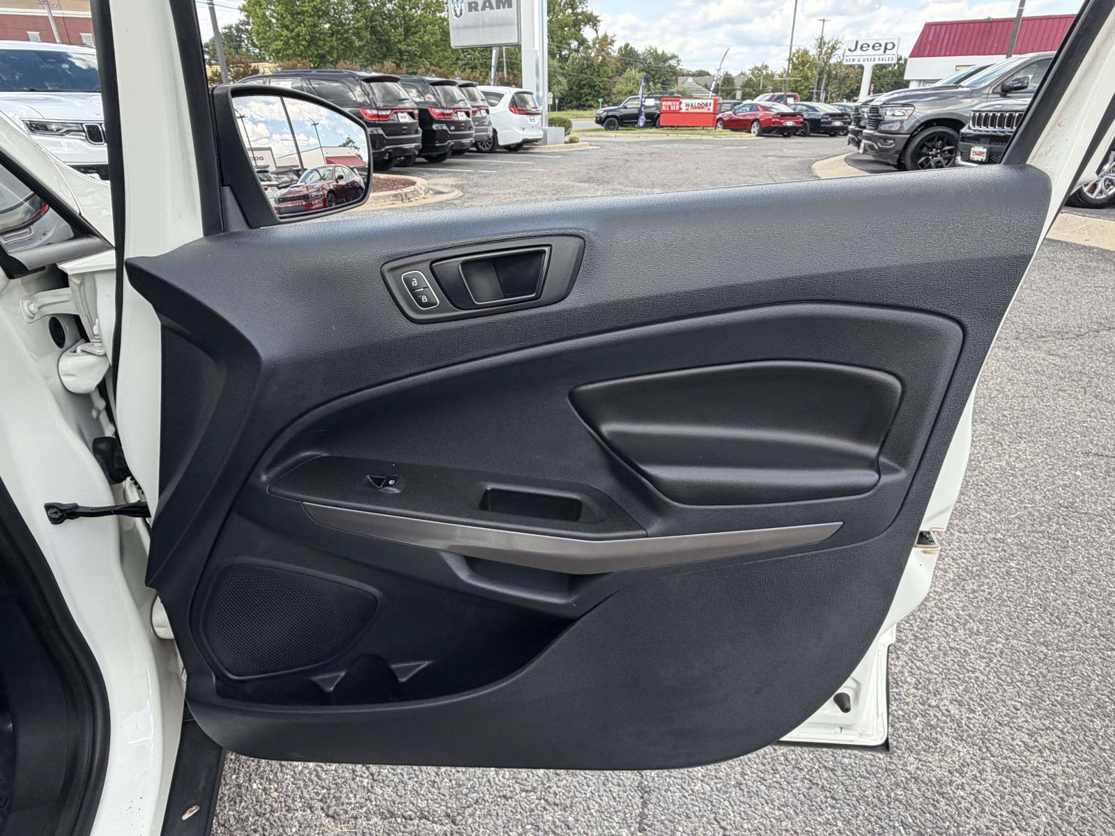 Used 2020 Ford EcoSport SES w/ SES Black Appearance Package AWD/4WD image 35