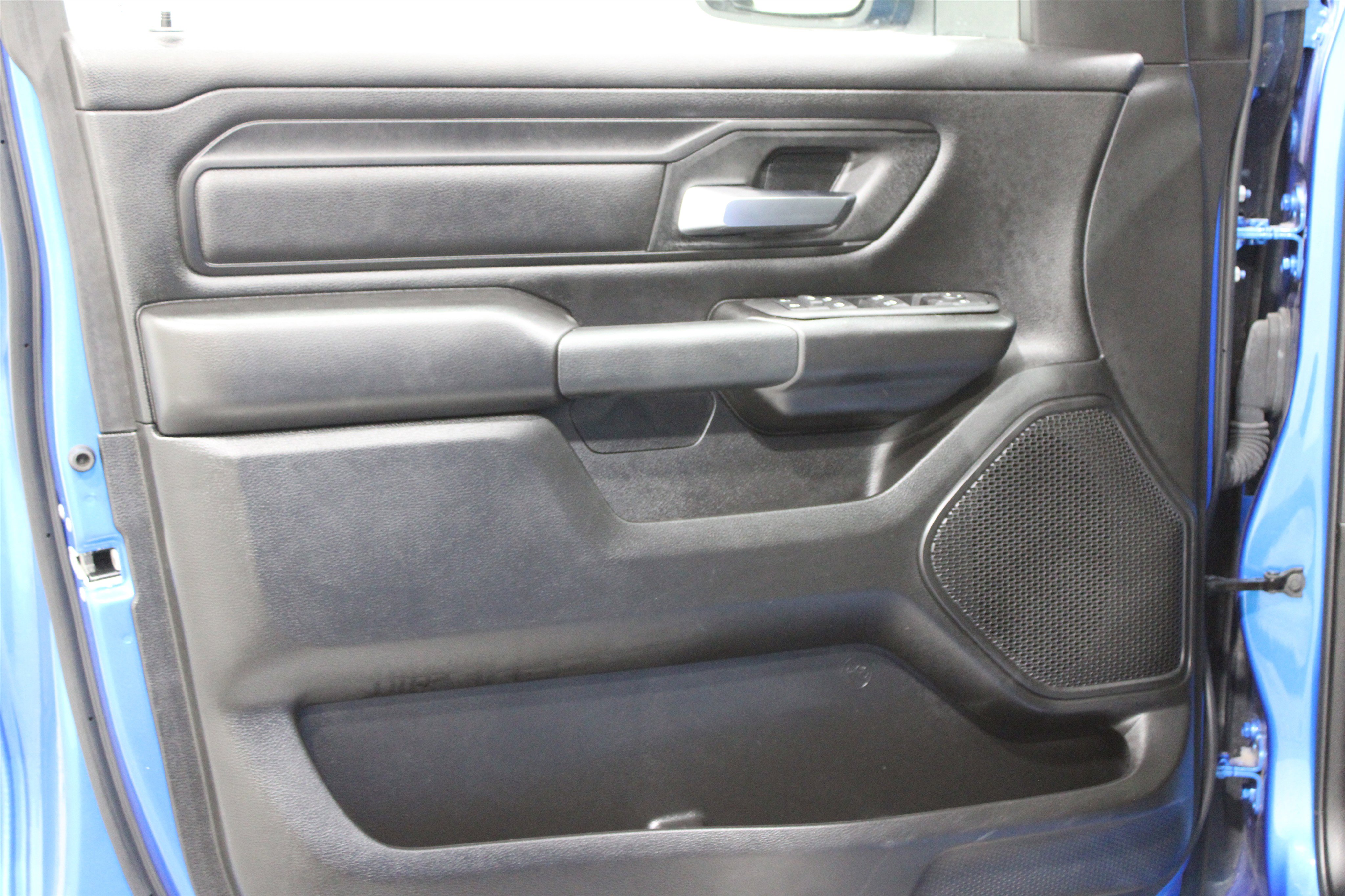 Used 2025 RAM 1500 Tradesman w/ Off Road Group image 6