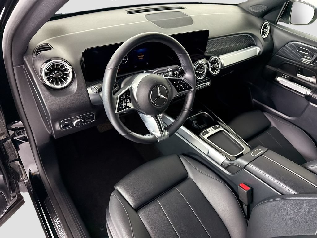 Certified 2025 Mercedes-Benz GLB 250 4MATIC image 9