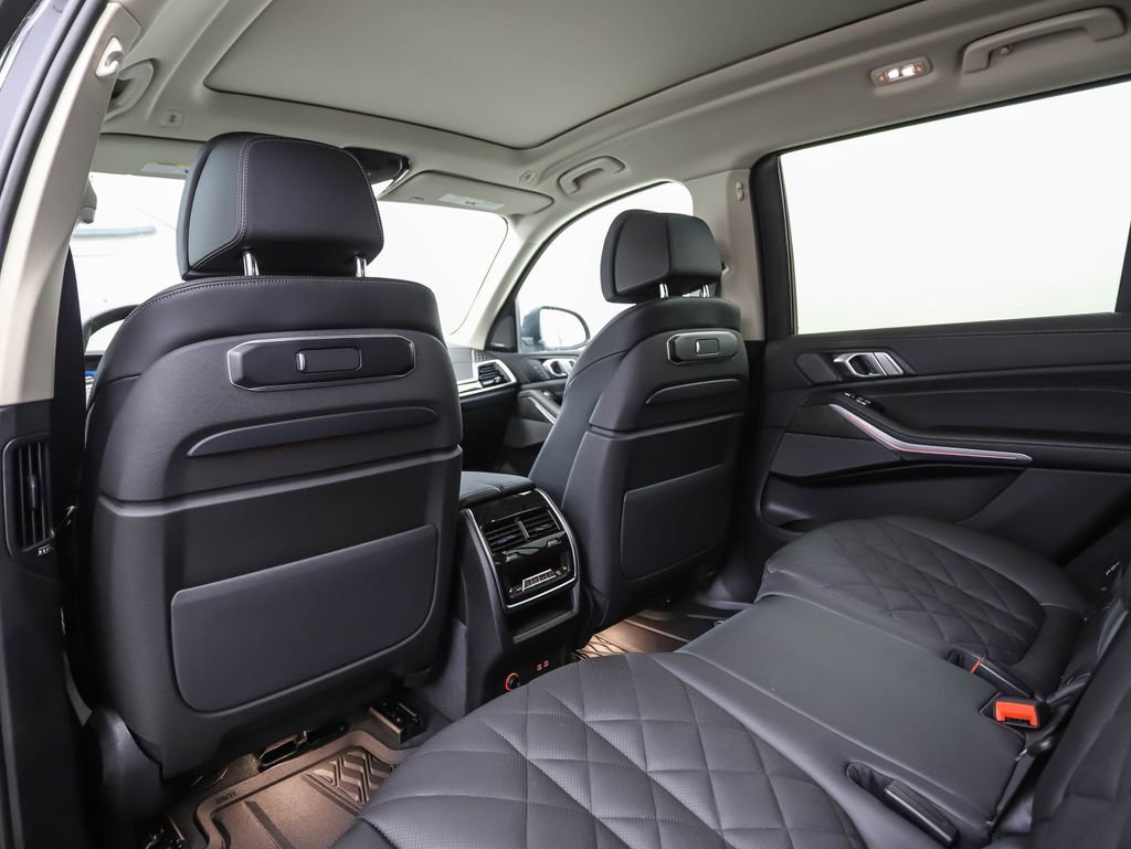 Used 2025 BMW X7 xDrive40i image 19