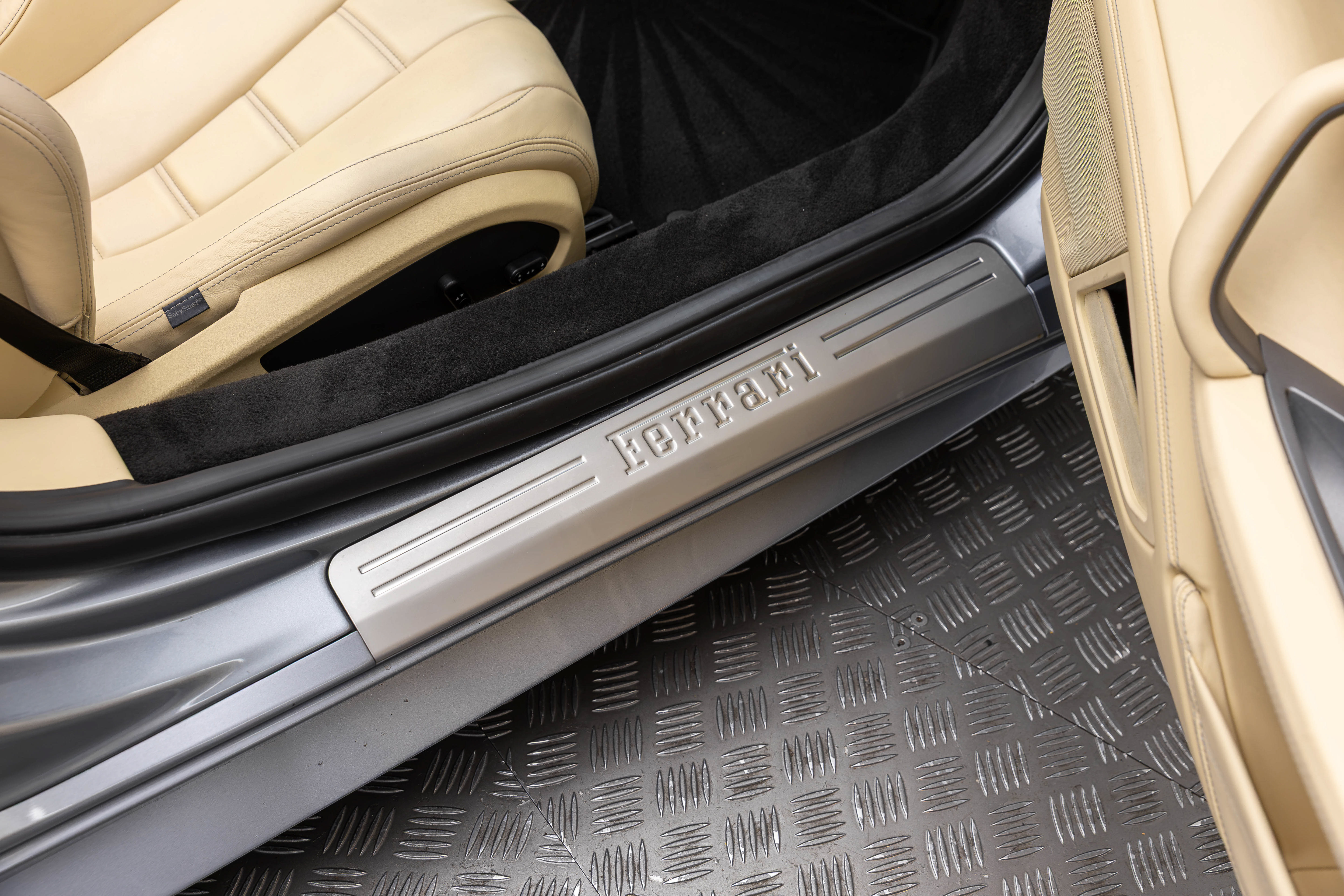 Certified 2013 Ferrari 458 Spider RWD image 35