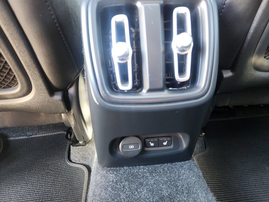 Certified 2023 Volvo C40 P8 Recharge Ultimate AWD/4WD image 12