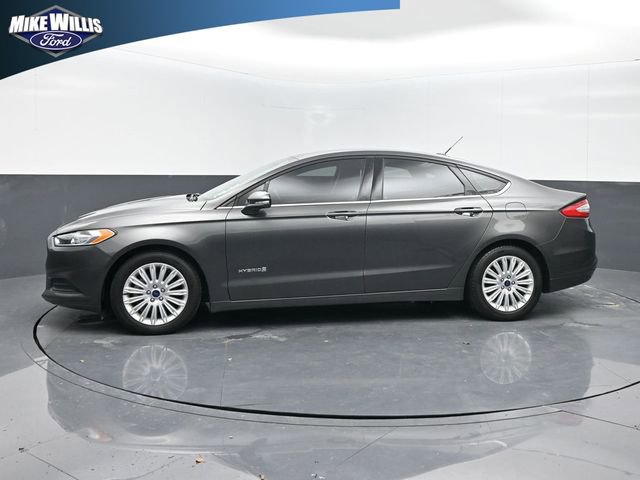 Used 2016 Ford Fusion SE image 4