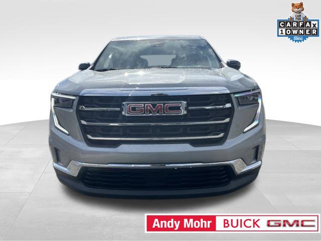 Used 2024 GMC Acadia Elevation w/ Luxury Package FWD image 3