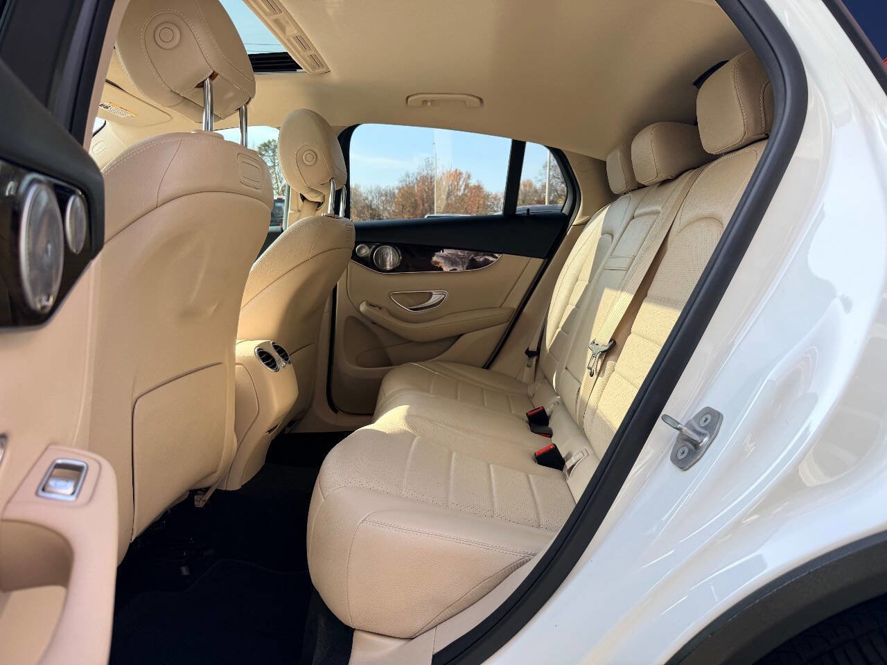 Used 2019 Mercedes-Benz GLC 300 4MATIC Coupe image 27