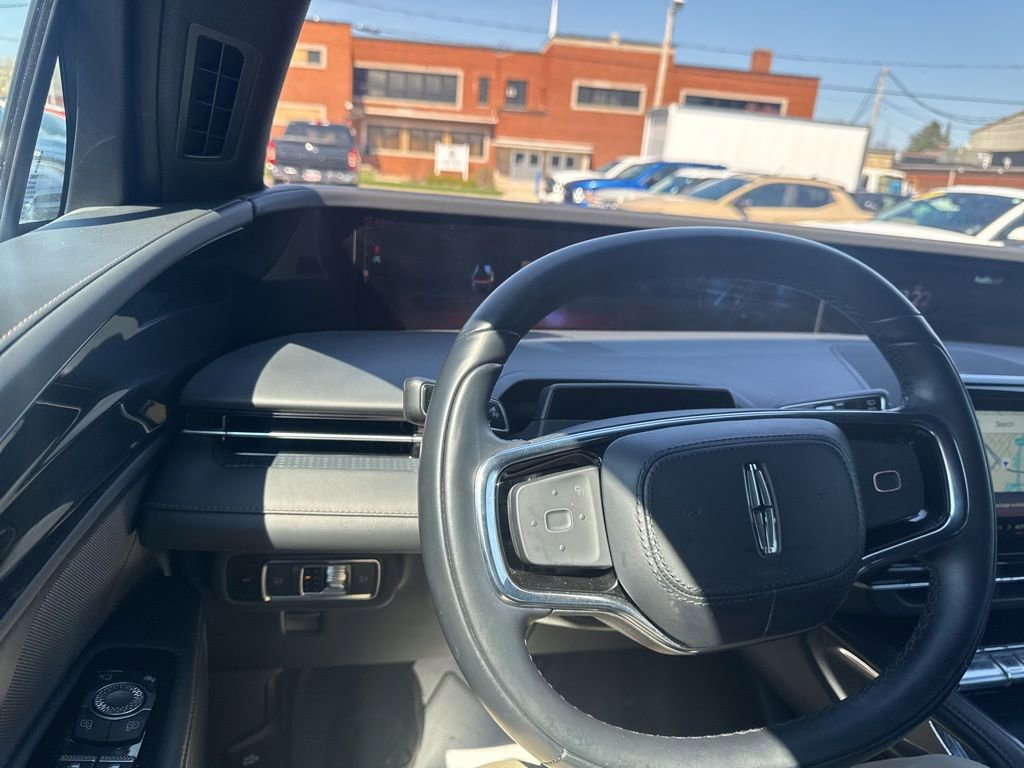 Used 2024 Lincoln Nautilus Premier w/ Jet Appearance Package image 30