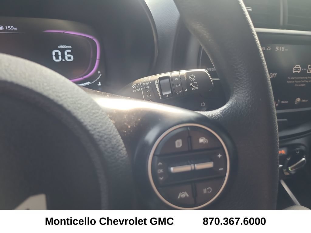 Used 2025 Kia Soul LX w/ LX Technology Package FWD image 20