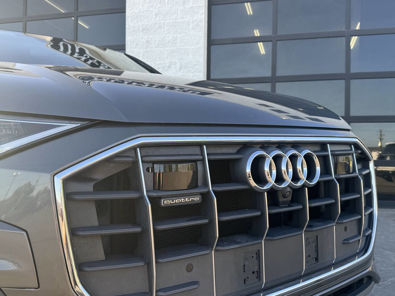 Used 2019 Audi Q8 Premium Plus AWD/4WD image 19