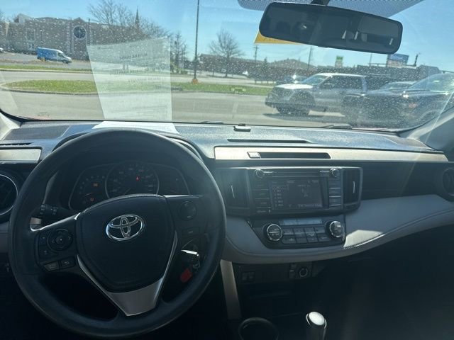 Used 2015 Toyota RAV4 XLE FWD image 30