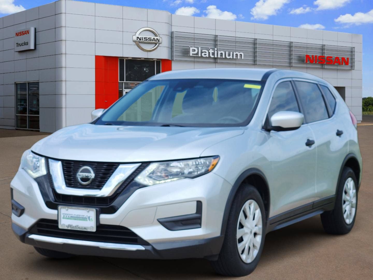 Used 2019 Nissan Rogue S FWD image 2