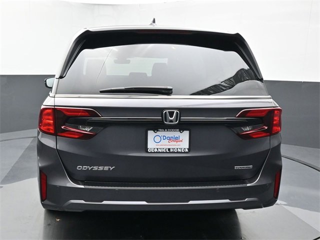 Used 2026 Honda Odyssey Touring image 4