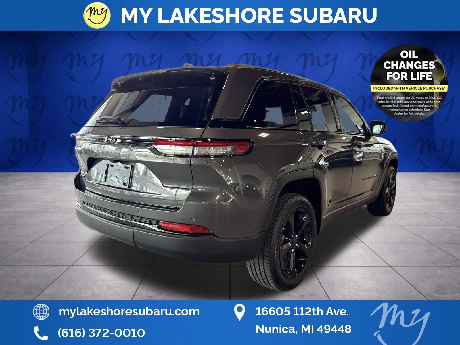 Used 2025 Jeep Grand Cherokee Altitude AWD/4WD image 7