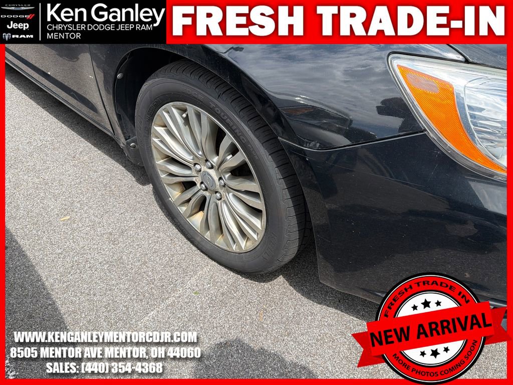 Used 2012 Chrysler 200 Limited FWD image 11